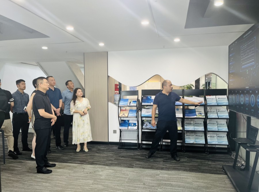 武侯區委毛軍副書記走訪調研博瑞科技
